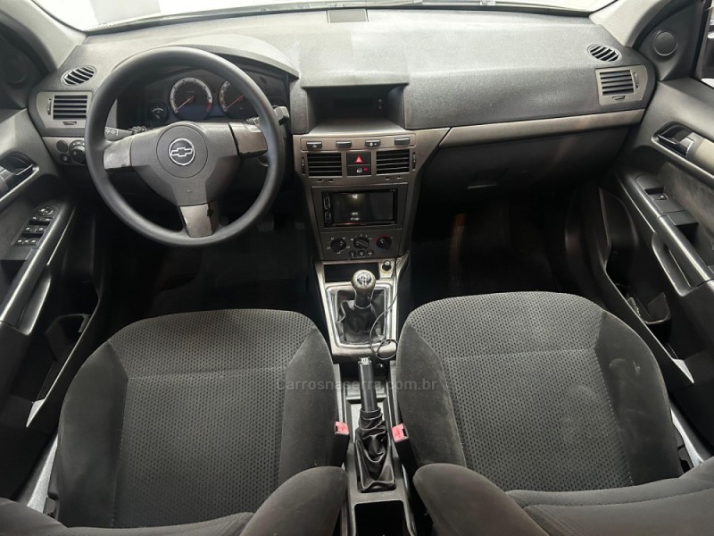VECTRA 2.0 MPFI GT HATCH 8V FLEX 4P MANUAL - 2009 - CAXIAS DO SUL