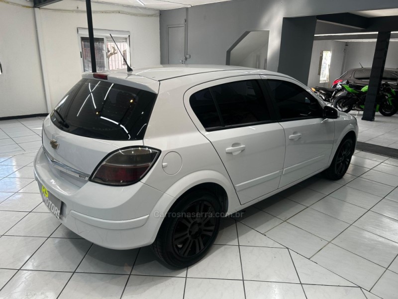 VECTRA 2.0 MPFI GT HATCH 8V FLEX 4P MANUAL - 2009 - CAXIAS DO SUL