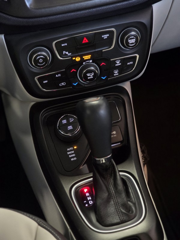 COMPASS 2.0 16V DIESEL LONGITUDE 4X4 AUTOMÁTICO - 2018 - CAXIAS DO SUL