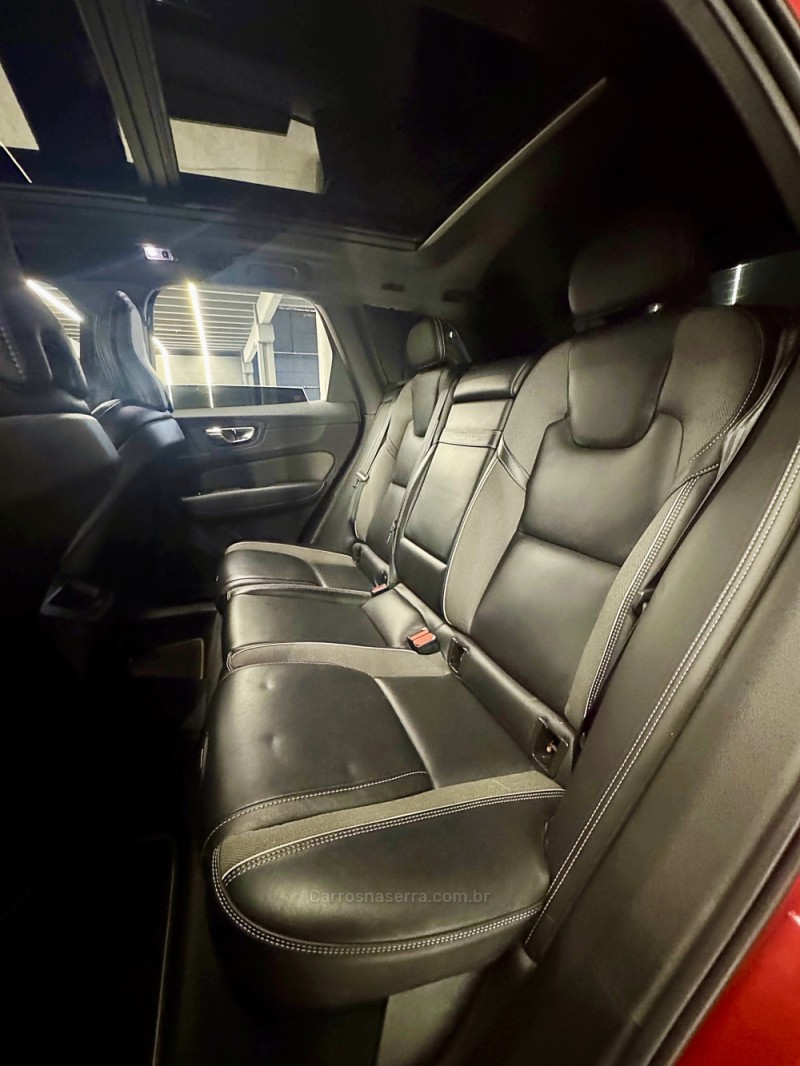 XC60 2.0 T8 R DESIGN HYBRID GASOLINA 4P AUTOMÁTICO - 2020 - PASSO FUNDO