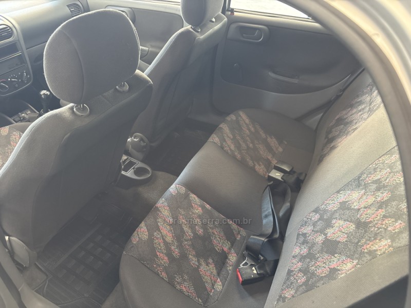 CORSA 1.0 MPFI VHC 8V GASOLINA 4P MANUAL - 2004 - CAXIAS DO SUL