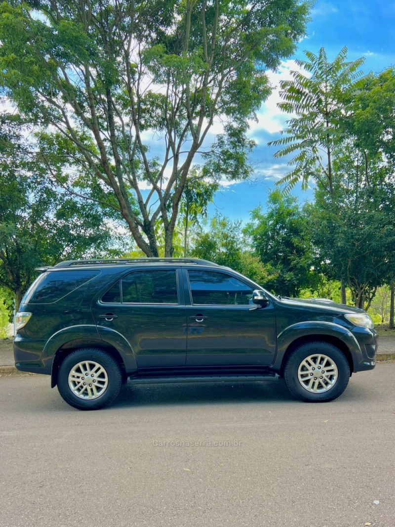 HILUX SW4 3.0 SRV 4X4 16V TURBO INTERCOOLER DIESEL 4P AUTOMÁTICO - 2013 - BENTO GONçALVES
