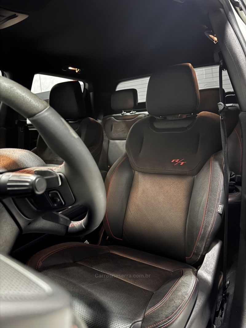 RAMPAGE 2.0 HURRICANE R/T 4 4X4 TURBO GASOLINA 4P AUTOMÁTICO - 2024 - CAXIAS DO SUL