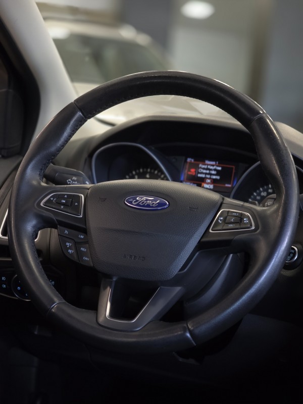 FOCUS 2.0 TITANIUM SEDAN 16V FLEX 4P AUTOMÁTICO - 2016 - CAXIAS DO SUL