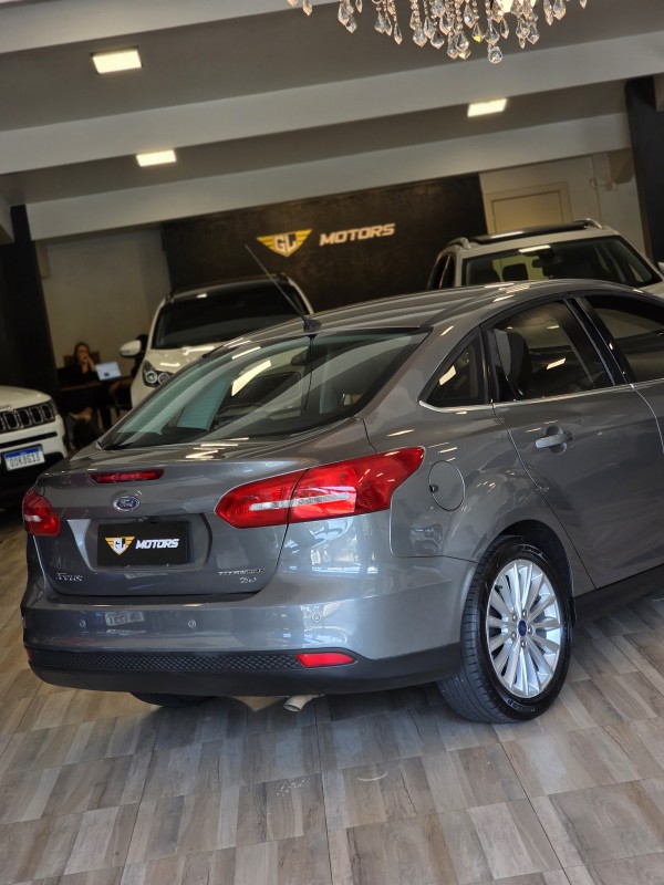 FOCUS 2.0 TITANIUM SEDAN 16V FLEX 4P AUTOMÁTICO - 2016 - CAXIAS DO SUL