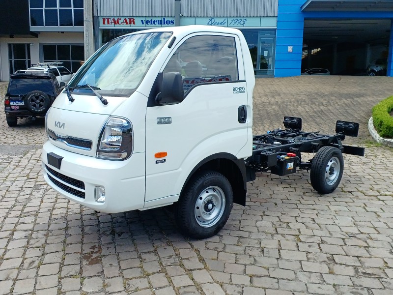 BONGO 2.5 K-2500 4X2 CS TURBO DIESEL 2P MANUAL - 2026 - FLORES DA CUNHA