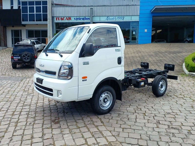 BONGO 2.5 K-2500 4X2 CS TURBO DIESEL 2P MANUAL - 2026 - FLORES DA CUNHA