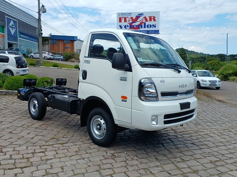 BONGO 2.5 K-2500 4X2 CS TURBO DIESEL 2P MANUAL