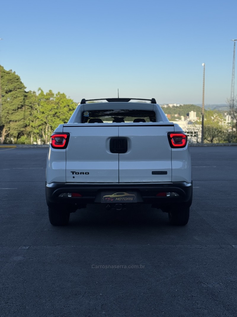TORO 2.0 16V ULTRA 4X4 AT9 DIESEL 4P AUTOMÁTICO - 2020 - CAXIAS DO SUL