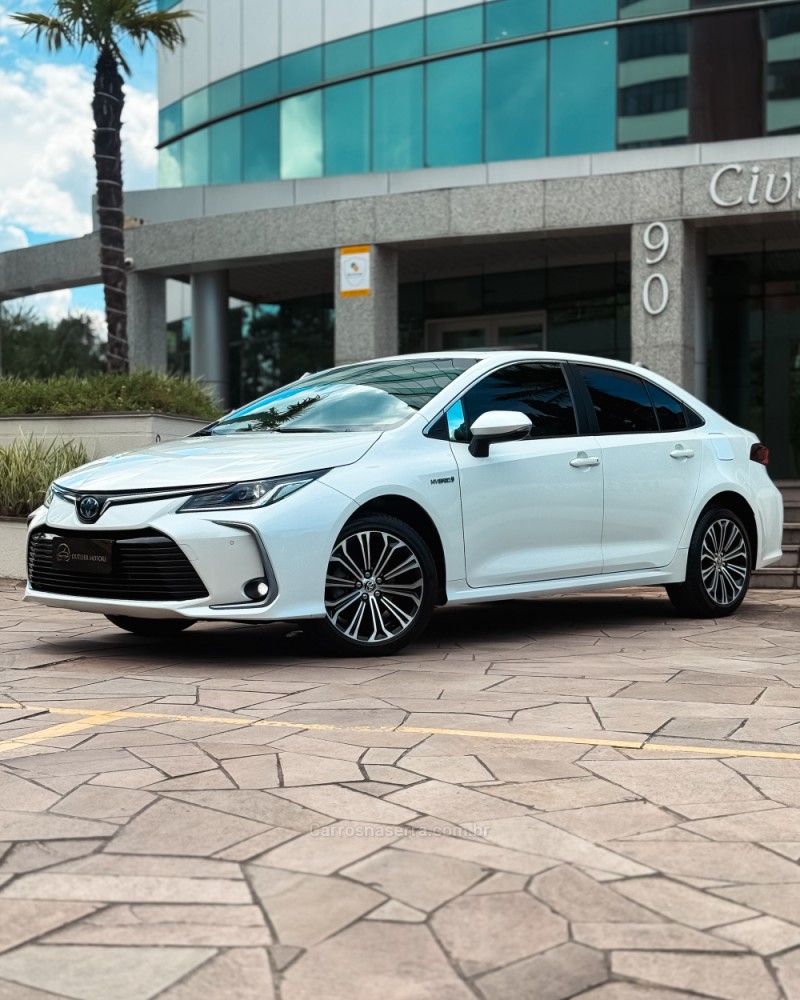 COROLLA 1.8 ALTIS PREMIUM 16V HÍBRIDO 4P AUTOMÁTICO - 2023 - NOVO HAMBURGO