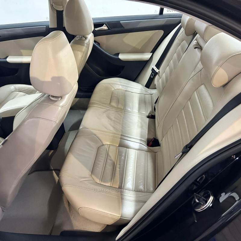 JETTA 2.0 TSI HIGHLINE 211CV GASOLINA 4P TIPTRONIC - 2013 - VACARIA