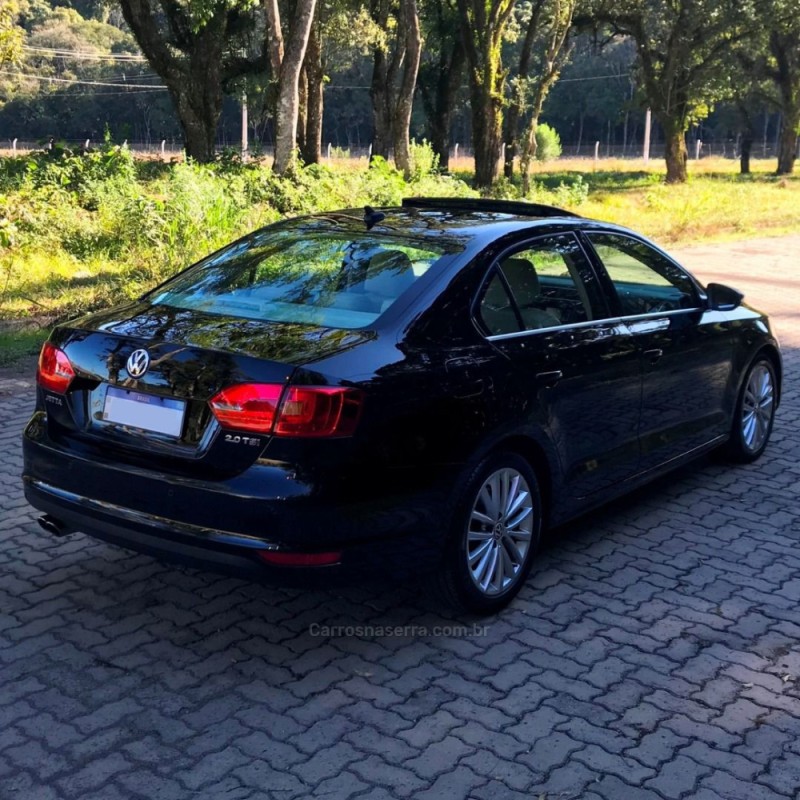 JETTA 2.0 TSI HIGHLINE 211CV GASOLINA 4P TIPTRONIC - 2013 - VACARIA