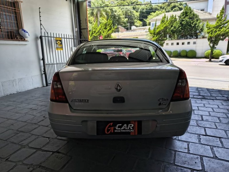 CLIO 1.6 RN SEDAN 16V GASOLINA 4P MANUAL - 2001 - CAXIAS DO SUL