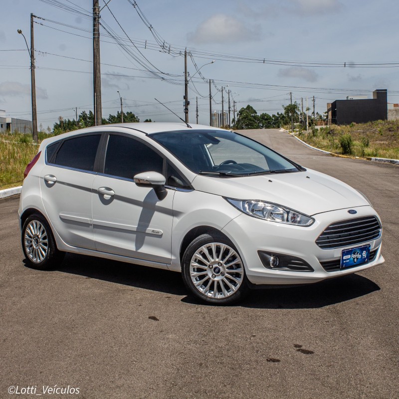 FIESTA 1.6 TITANIUM HATCH 16V FLEX 4P AUTOMÁTICO