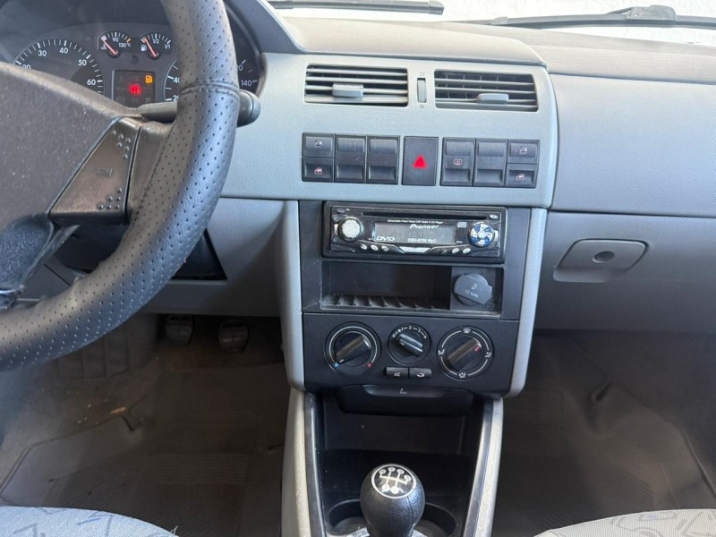 GOL 1.0 MI PLUS 16V GASOLINA 4P MANUAL G.III - 2001 - CAXIAS DO SUL