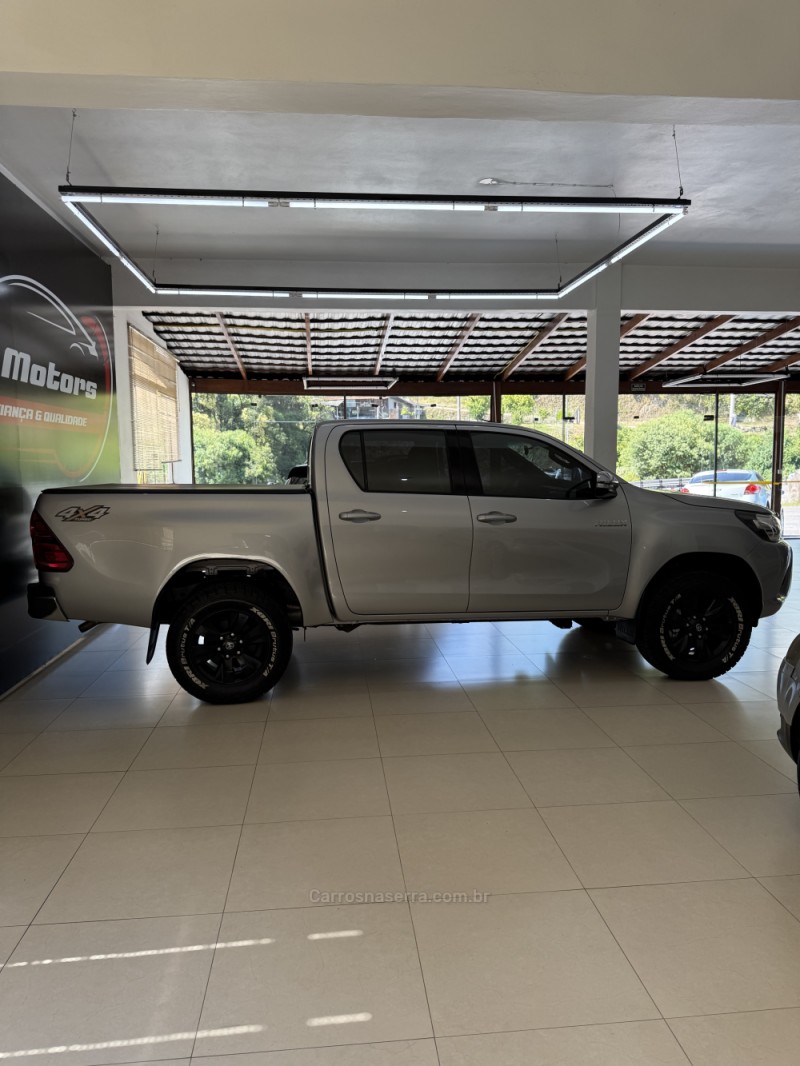 HILUX 2.8 SRV 4X4 CD 16V DIESEL 4P AUTOMÁTICO - 2017 - FARROUPILHA