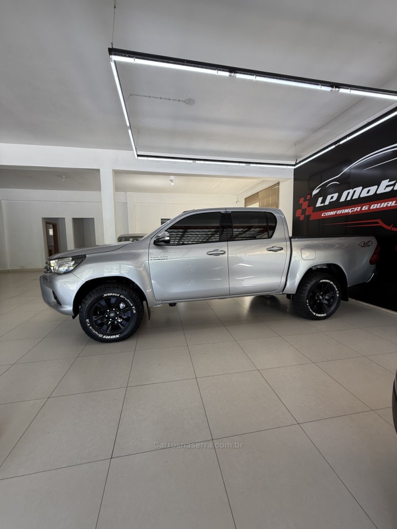 HILUX 2.8 SRV 4X4 CD 16V DIESEL 4P AUTOMÁTICO - 2017 - FARROUPILHA