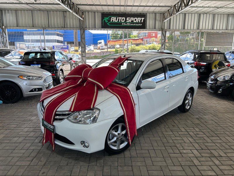 ETIOS 1.5 XLS SEDAN 16V FLEX 4P MANUAL - 2013 - CAXIAS DO SUL