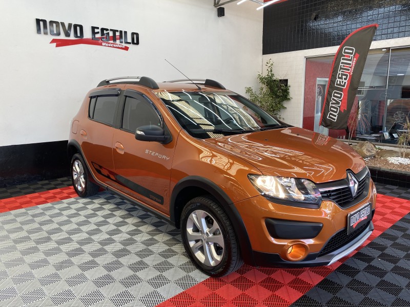 SANDERO 1.6 STEPWAY 8V FLEX 4P AUTOMATIZADO - 2015 - CAXIAS DO SUL