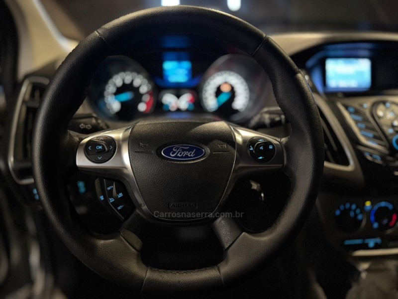 FOCUS 1.6 SE 16V FLEX 4P AUTOMÁTICO - 2014 - FARROUPILHA