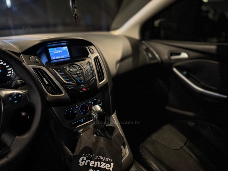 FOCUS 1.6 SE 16V FLEX 4P AUTOMÁTICO - 2014 - FARROUPILHA