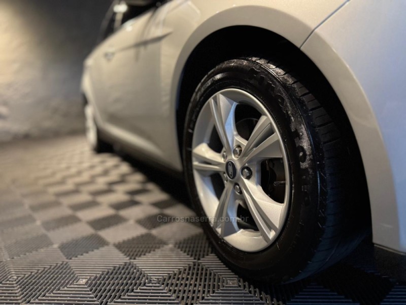FOCUS 1.6 SE 16V FLEX 4P AUTOMÁTICO - 2014 - FARROUPILHA