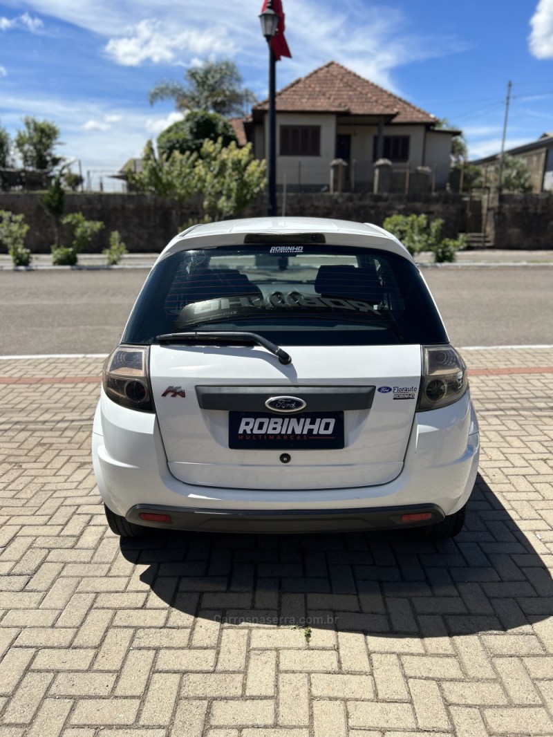 KA 1.0 FREESTYLE 12V FLEX 4P MANUAL - 2012 - CAMBARá DO SUL