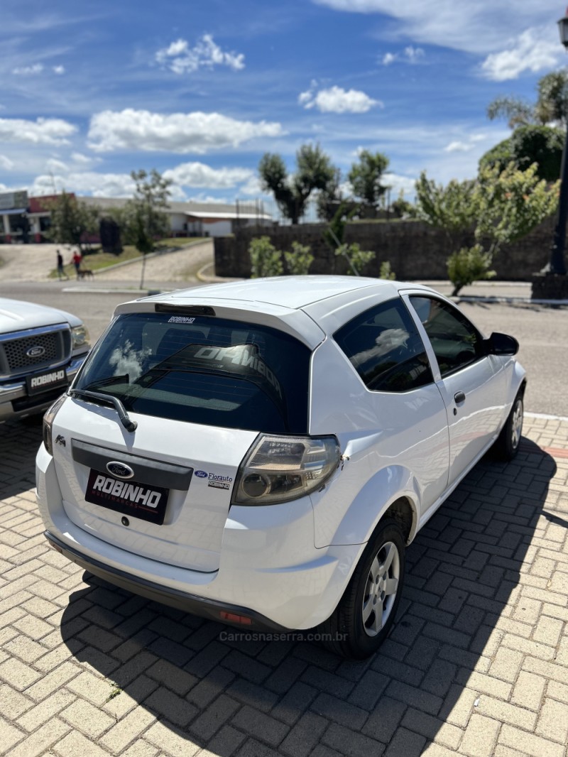 KA 1.0 FREESTYLE 12V FLEX 4P MANUAL - 2012 - CAMBARá DO SUL