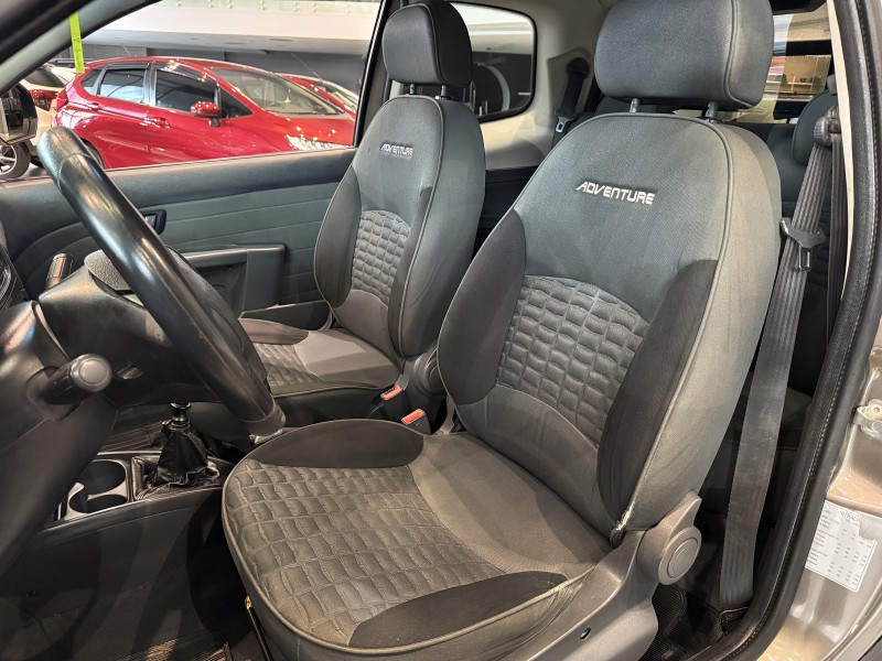 STRADA 1.8 MPI ADVENTURE CD 16V FLEX 2P MANUAL - 2013 - FARROUPILHA