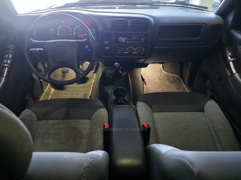 BLAZER 2.4 MPFI COLINA 4X2 8V GASOLINA 4P MANUAL - 2005 - CAXIAS DO SUL