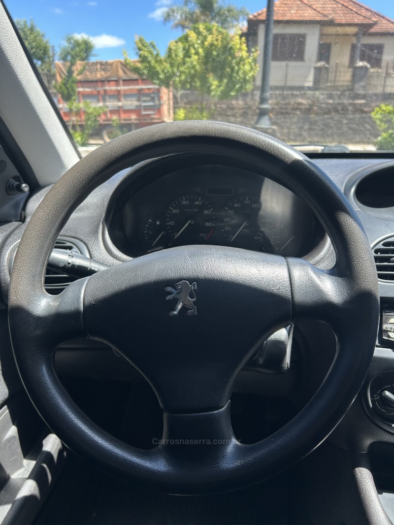 206 1.4 FELINE 8V FLEX 4P MANUAL - 2006 - CAMBARá DO SUL