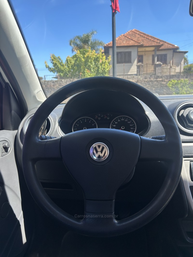 VOYAGE 1.0 I TREND 16V FLEX 4P MANUAL - 2011 - CAMBARá DO SUL