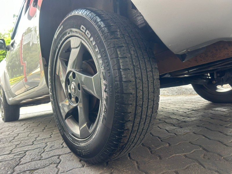 DUSTER 2.0 DYNAMIQUE 4X2 16V FLEX 4P AUTOMÁTICO - 2012 - TRêS COROAS