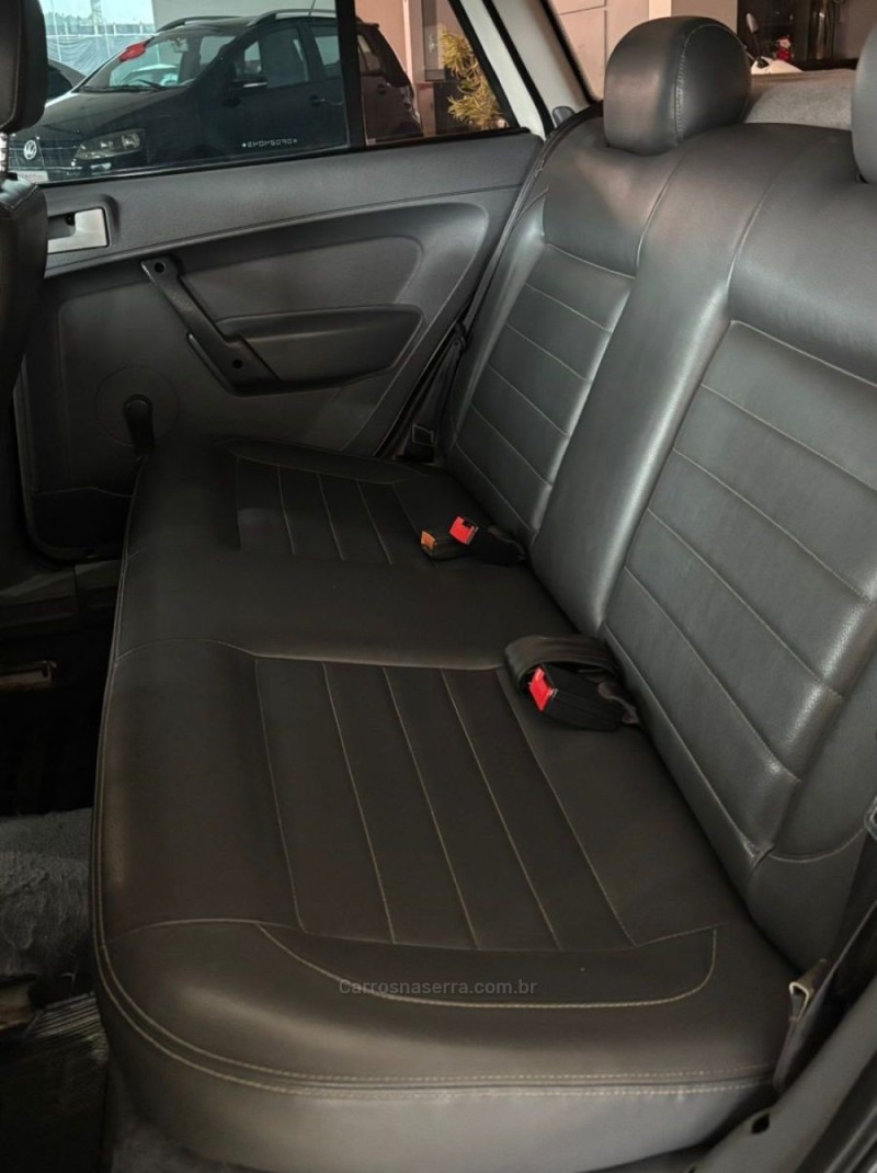 PARATI 1.6 MI 8V FLEX 4P MANUAL G.IV - 2013 - IGREJINHA