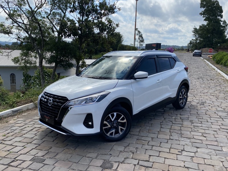 kicks 1.6 sense 16v flex 4p automatico 2022 carlos barbosa