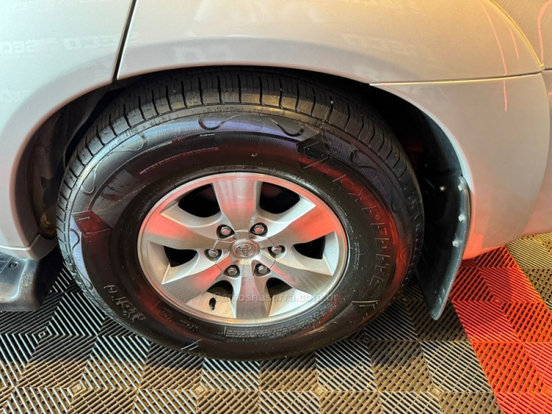 HILUX SW4 4.0 SRX 4X4 7 LUGARES V6 24V GASOLINA 4P AUTOMÁTICO - 2006 - PASSO FUNDO