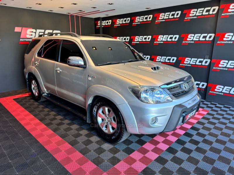 HILUX SW4 4.0 SRX 4X4 7 LUGARES V6 24V GASOLINA 4P AUTOMÁTICO - 2006 - PASSO FUNDO