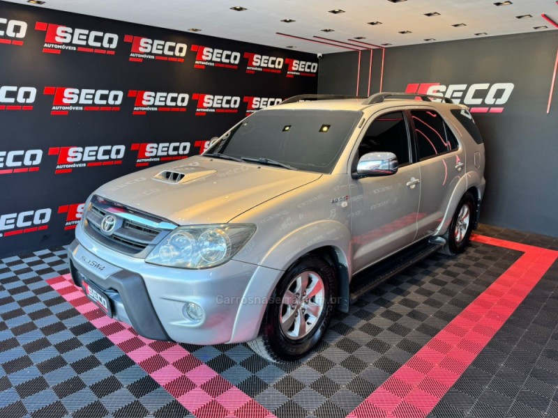 HILUX SW4 4.0 SRX 4X4 7 LUGARES V6 24V GASOLINA 4P AUTOMÁTICO - 2006 - PASSO FUNDO