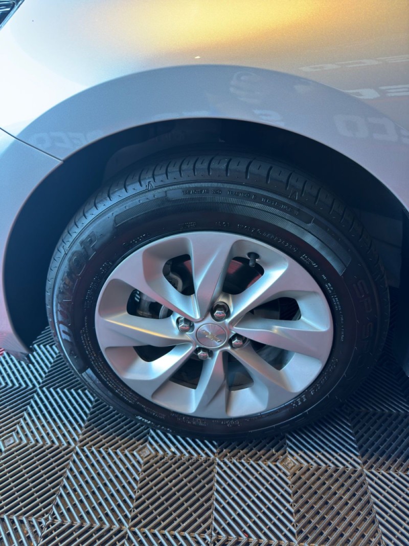 ONIX 1.0 LT 12V FLEX 4P MANUAL - 2021 - PASSO FUNDO