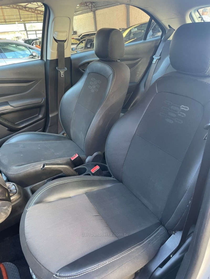 ONIX 1.0 LT 12V FLEX 4P MANUAL - 2013 - NOVO HAMBURGO