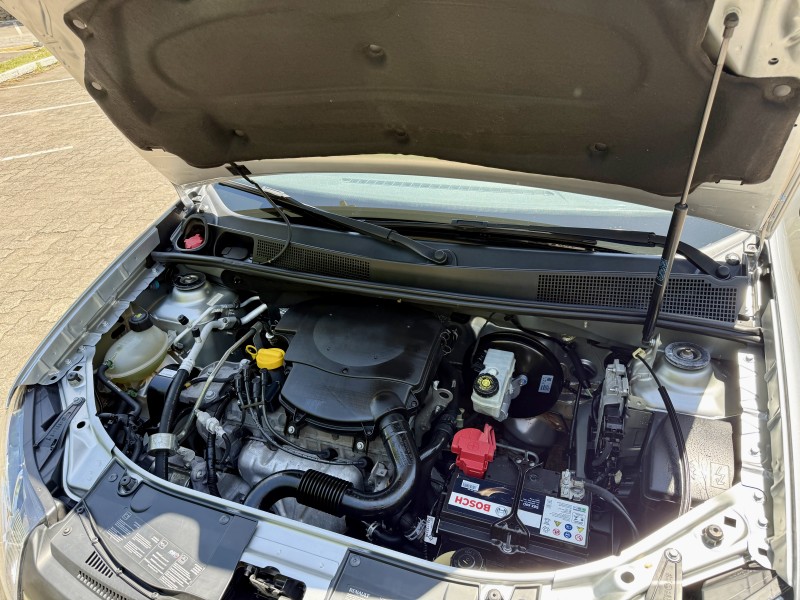 SANDERO 1.6 EXPRESSION 8V FLEX 4P MANUAL - 2016 - CAXIAS DO SUL