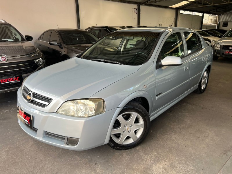 CHEVROLET - ASTRA - 2008/2008 - Prata - R$ 33.900,00