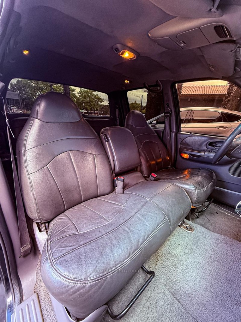 F-150 5.4 XLT 4X2 CD V8 24V GASOLINA 4P AUTOMÁTICO - 2001 - CANELA