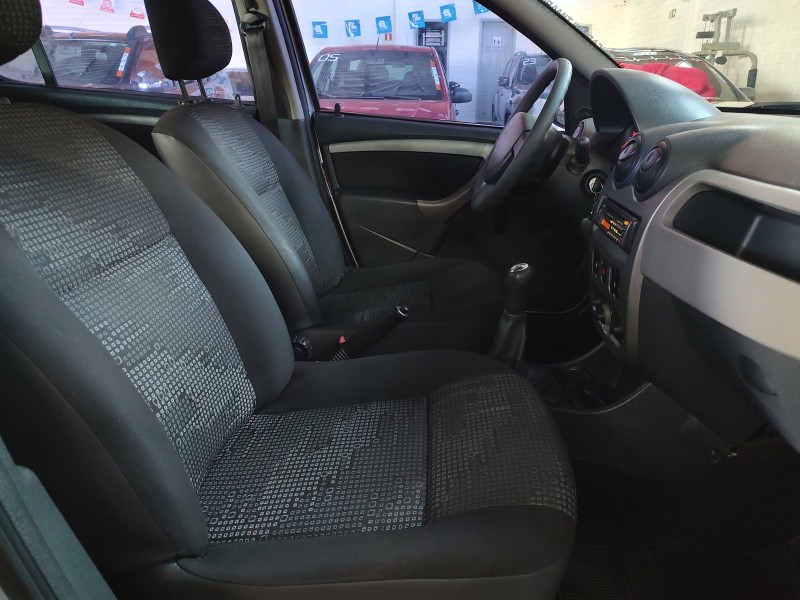 SANDERO 1.0 EXPRESSION 16V FLEX 4P MANUAL - 2009 - CAXIAS DO SUL