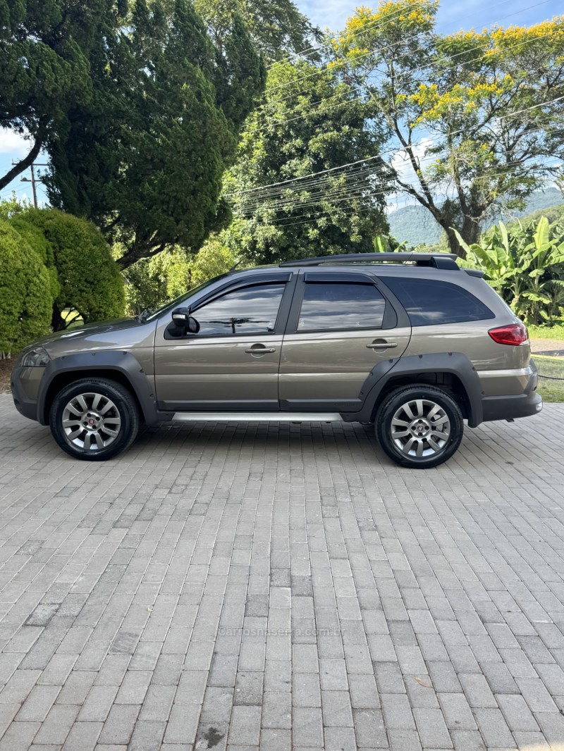 PALIO 1.8 MPI ADVENTURE WEEKEND 16V FLEX 4P MANUAL - 2016 - ENCANTADO