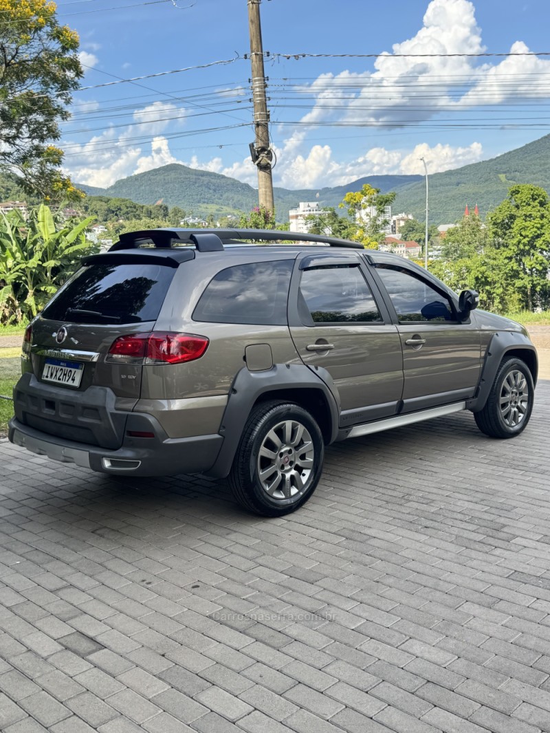 PALIO 1.8 MPI ADVENTURE WEEKEND 16V FLEX 4P MANUAL - 2016 - ENCANTADO