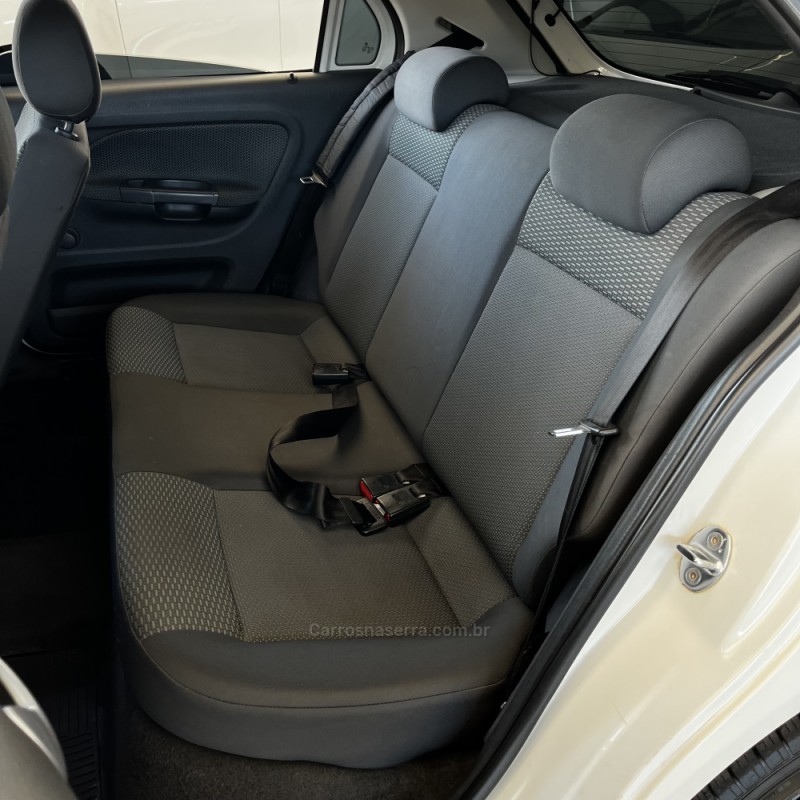 GOL 1.0 12V MPI TOTALFLEX 4P MANUAL - 2012 - VACARIA