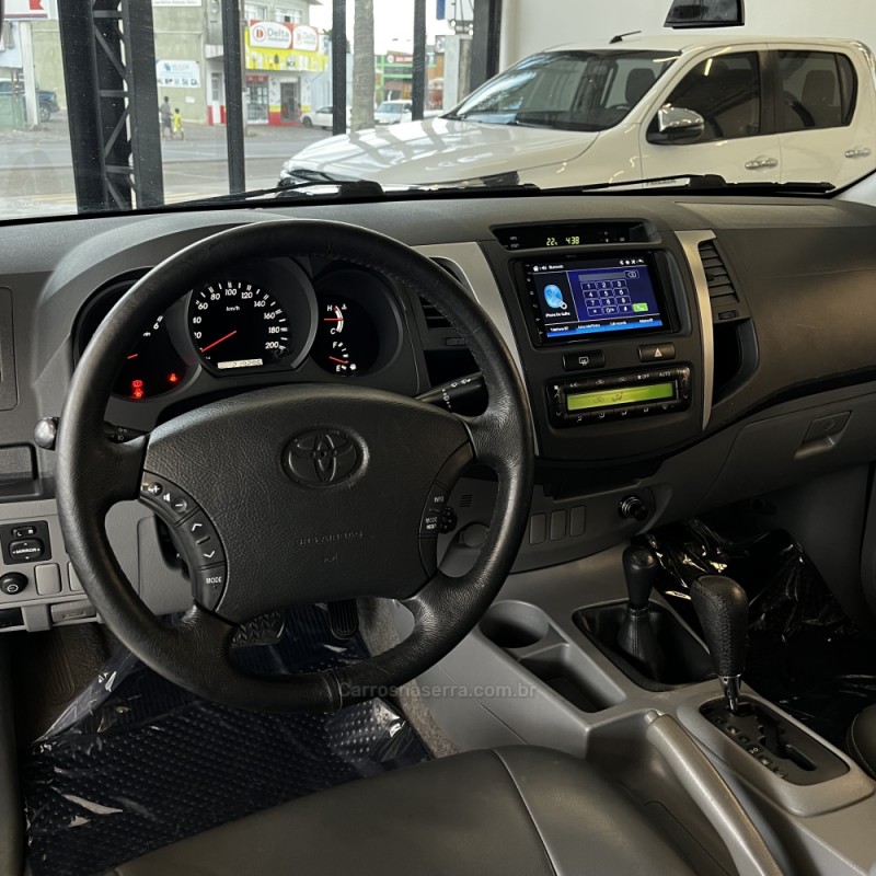 HILUX 3.0 SRV 4X4 CD 16V TURBO INTERCOOLER DIESEL 4P AUTOMÁTICO - 2011 - VACARIA