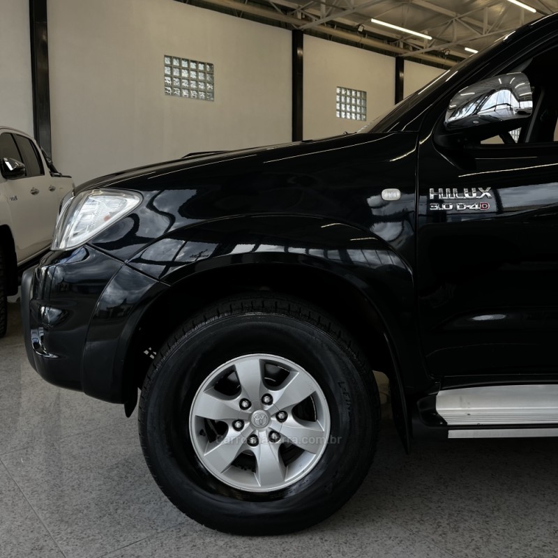 HILUX 3.0 SRV 4X4 CD 16V TURBO INTERCOOLER DIESEL 4P AUTOMÁTICO - 2011 - VACARIA