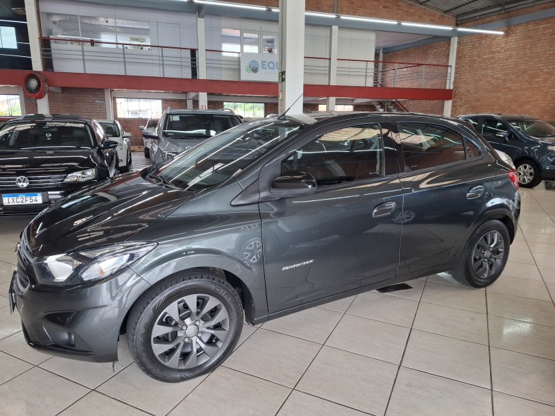 ONIX 1.4 ADVANTAGE 8V FLEX 4P AUTOMÁTICO - 2012 - FARROUPILHA